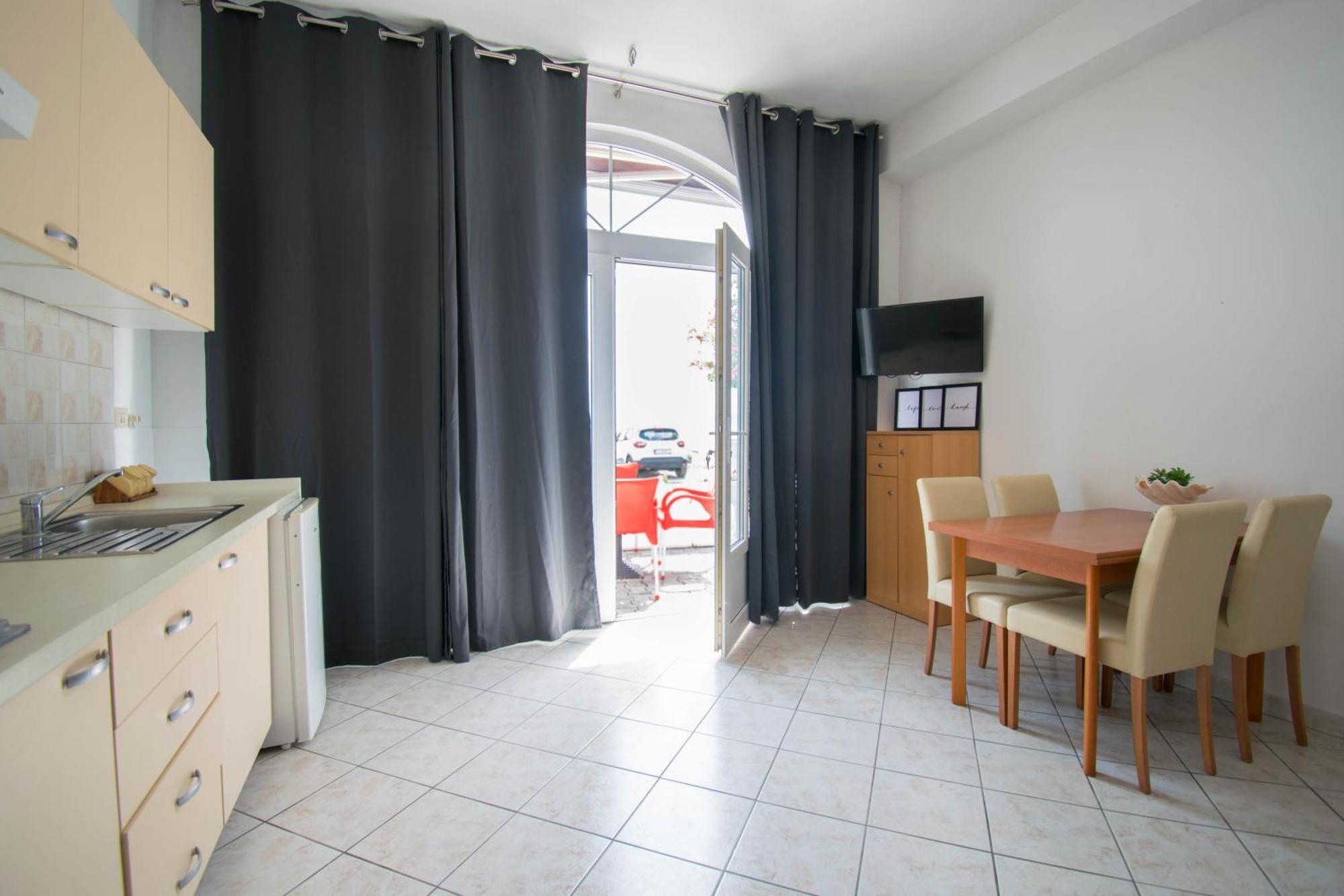 Apartments Manuela - Baška Voda Exteriér fotografie